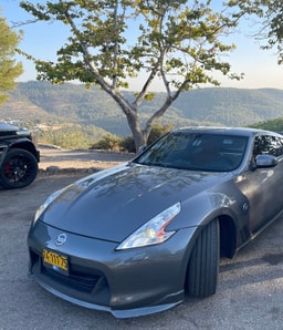 NISSAN 370Z - בחרו רכב לחוויית נהיגה
